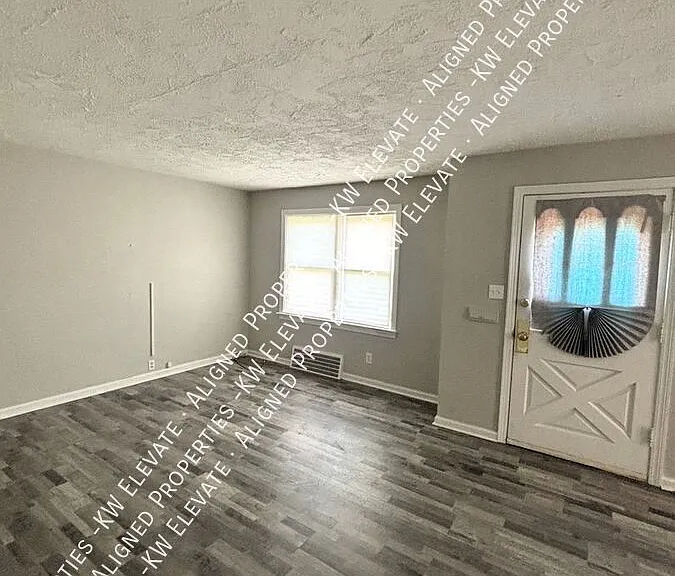 4166 Ellison Rd — Photo 2