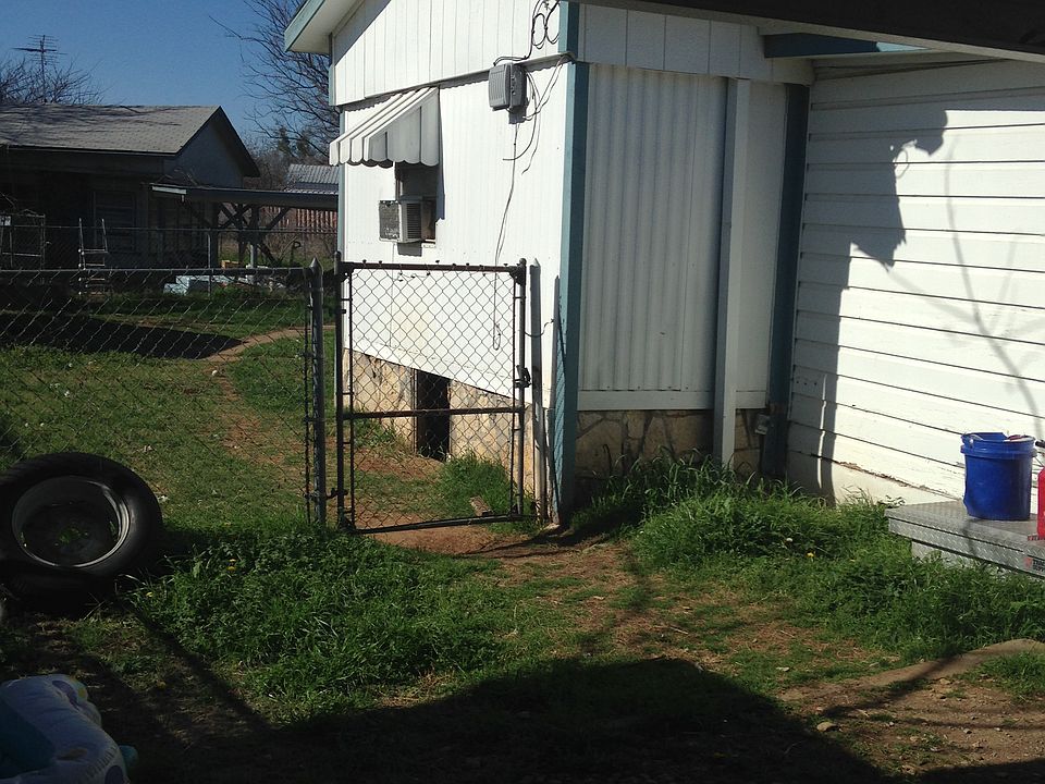 1st image of 406 Skylark Dr