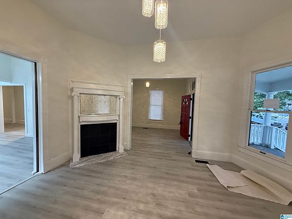 3rd image of 3821 5th Ave S