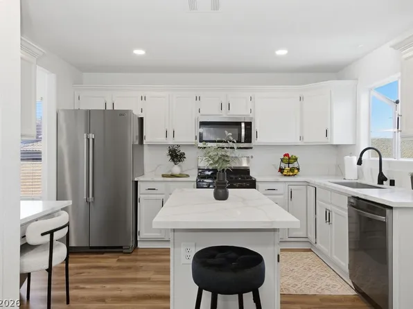 1034 Skysail Dr, Henderson, NV 89011
