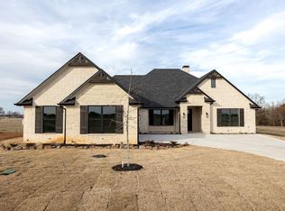 261 Coyote Creek Dr, Gordonville, TX 76245