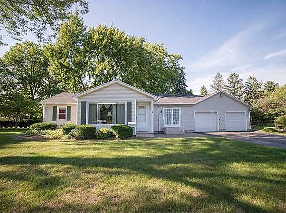 2nd image of 515 Loomis Dr