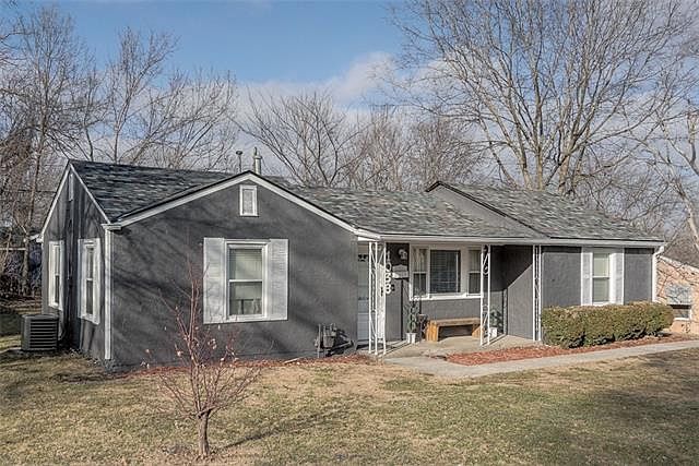 1st image of 1038 S 50th Dr