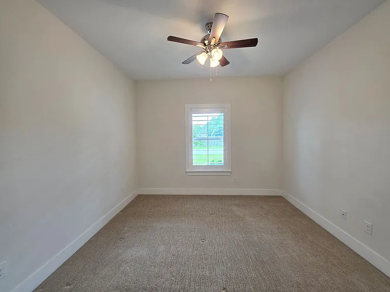 4570 Omaha Dr — Photo 32