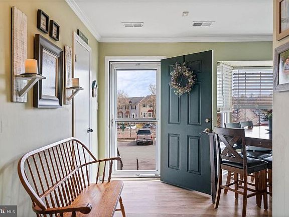 4th image of 16244 Taconic Cir