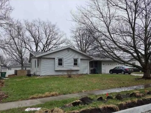 111 S 10th Ave, Winterset, IA 50273