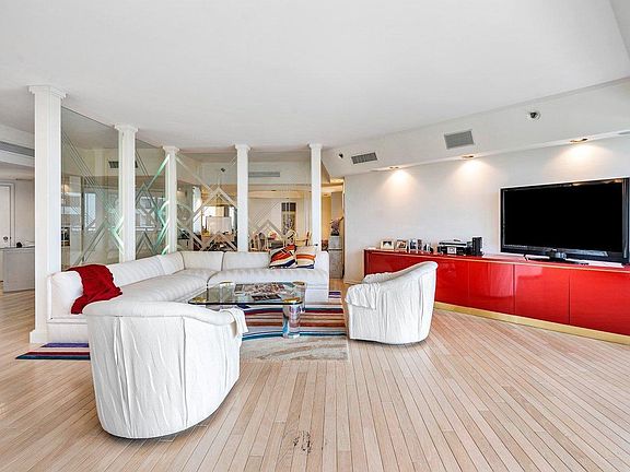 3rd image of 3100 S Ocean Blvd APT 305S