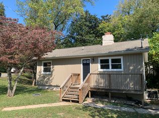 105 E Passmore Ln, Oak Ridge, TN 37830