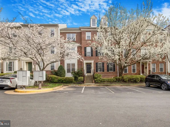 1587 Leeds Castle Dr APT 202, Vienna, VA 22182