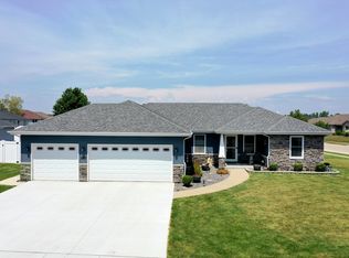 1867 Robert Dr, Bourbonnais, IL 60914
