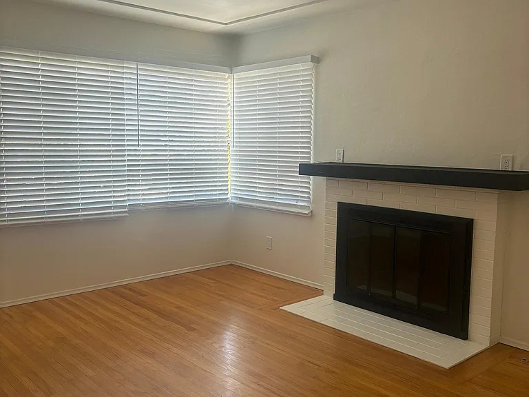 4848 Parks Ave — Photo 2