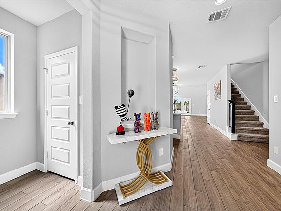 5th image of 2534 Alder Wood Ln