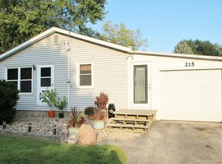 215 N 2nd St, Carlisle, IA 50047