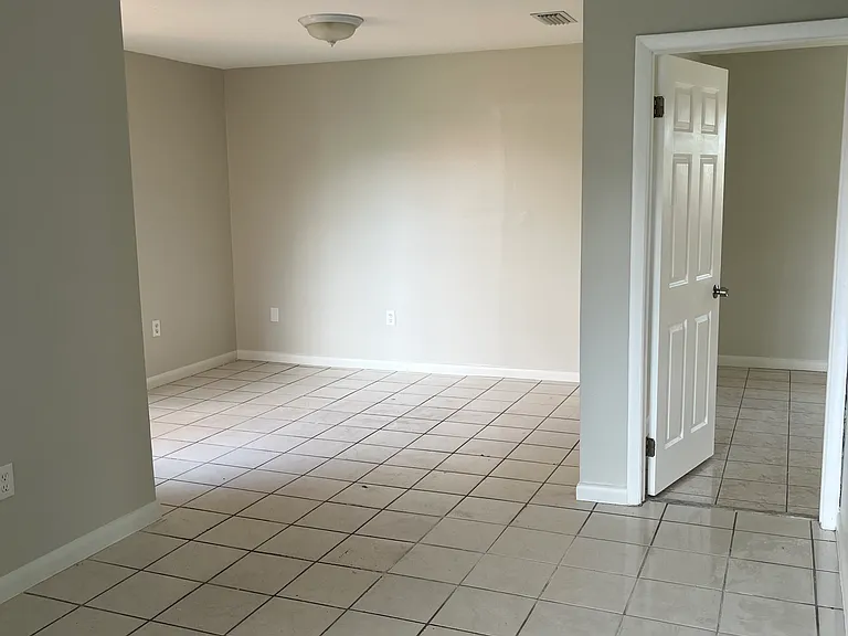 7150A SW 22nd St #7150A — Photo 11