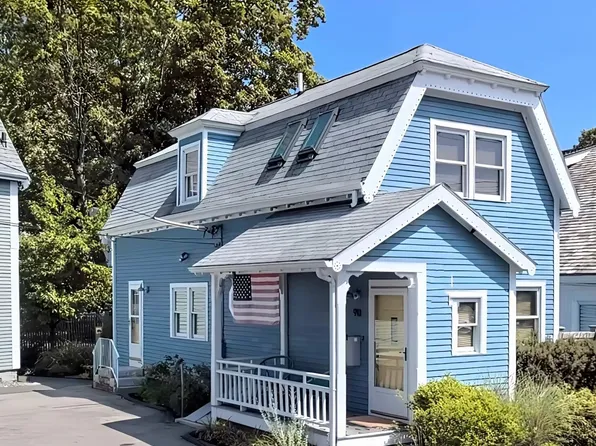 90 Belknap St, Concord, MA 01742