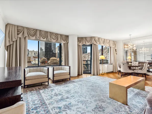 418 East 59th Street image 1 of 10