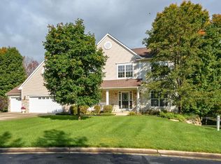 6036 Waters Ridge Ct, Kalamazoo, MI 49009