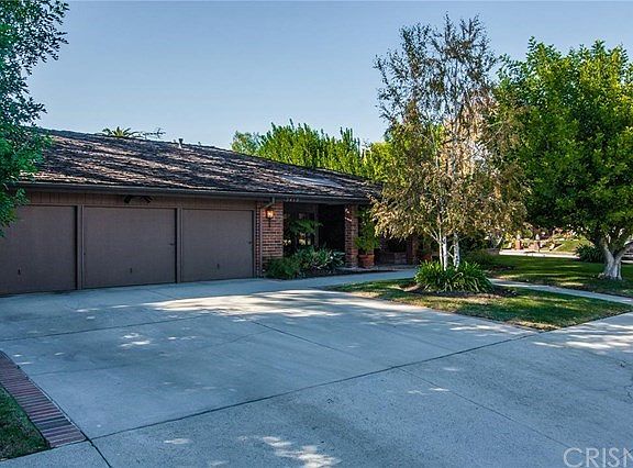 3rd image of 5419 Calvin Ave