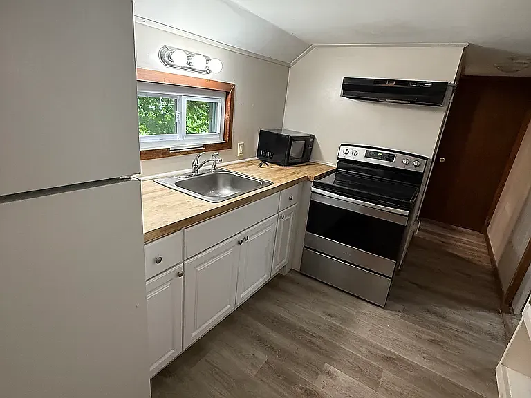 60 W Bow St #3 — Photo 6