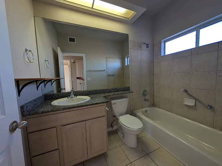 805 Bonnie Ct — Photo 19