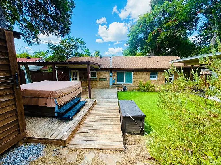 6128 Hollis Ave — Photo 4