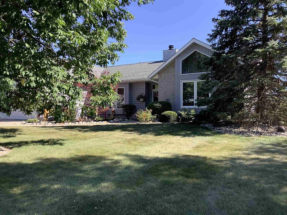 1st image of 310 Eagle Ct