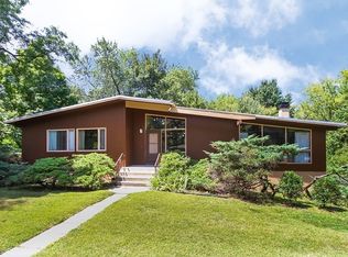 1S215 Pine Ln, Lombard, IL 60148
