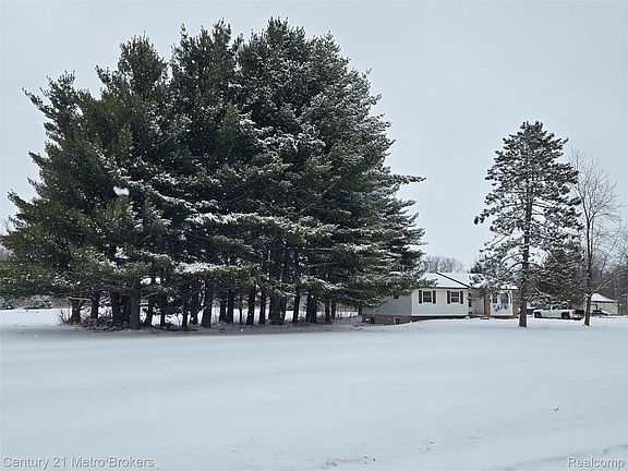 2nd image of 4493 Ward Rd