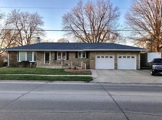 1002 S 8th Ave E, Newton, IA 50208