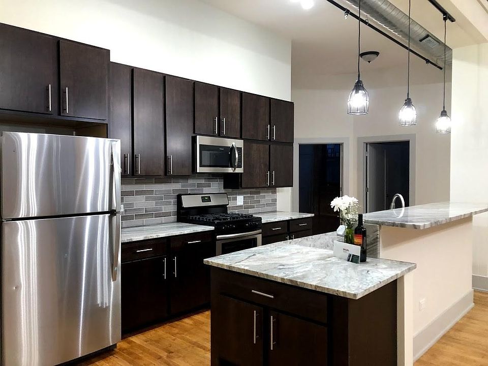 1st image of 1430 W 21st St #322