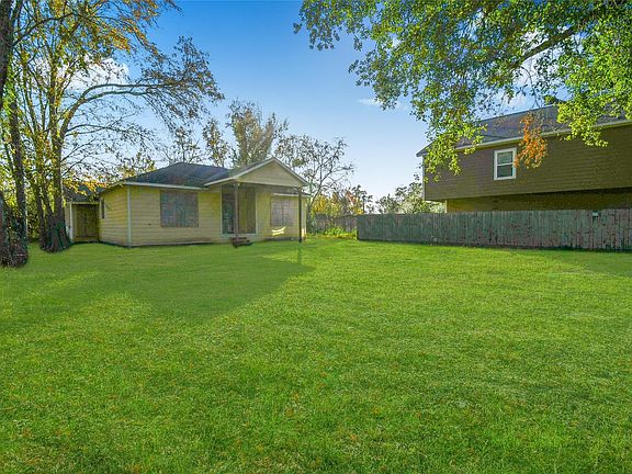 5th image of 1039 Marcolin St