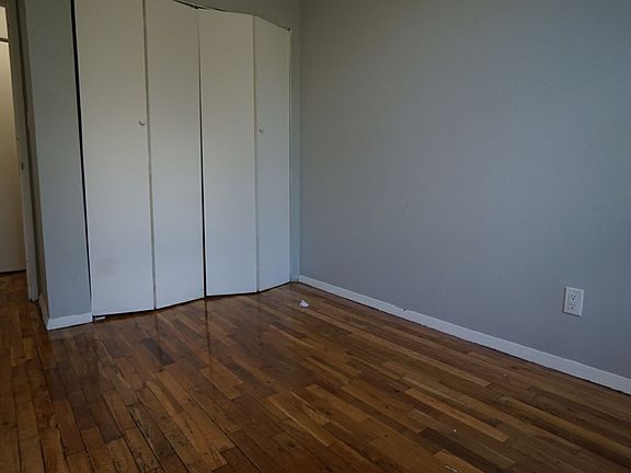 5th image of 922 Bronx Park S APT 2B