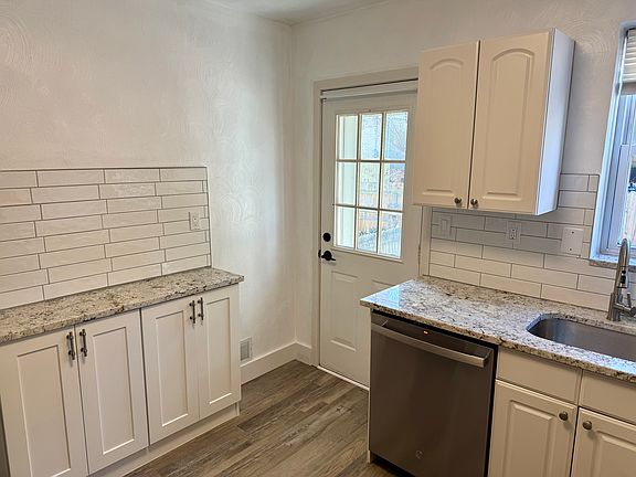 4th image of 309 Beech St
