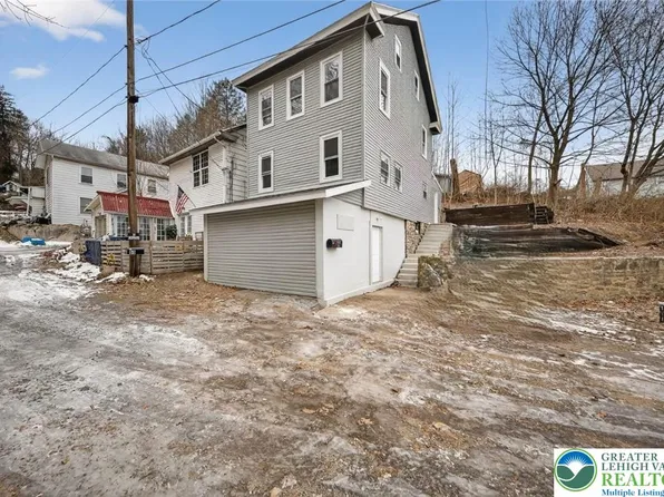 51 Spring St, Lehighton, PA 18235