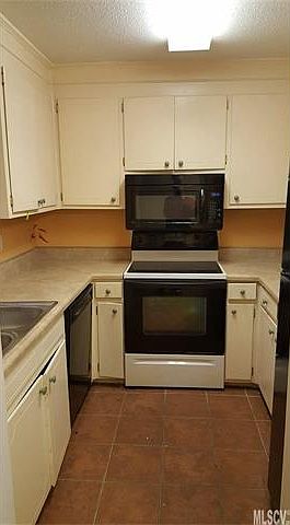 2nd image of 160 17th Street Pl NW