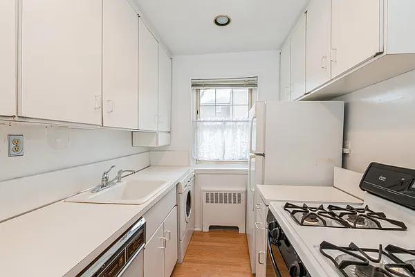 Sold by Douglas Elliman | media 2