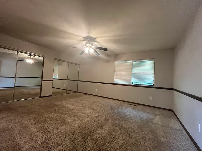 914 Maces Grove Rd — Photo 5