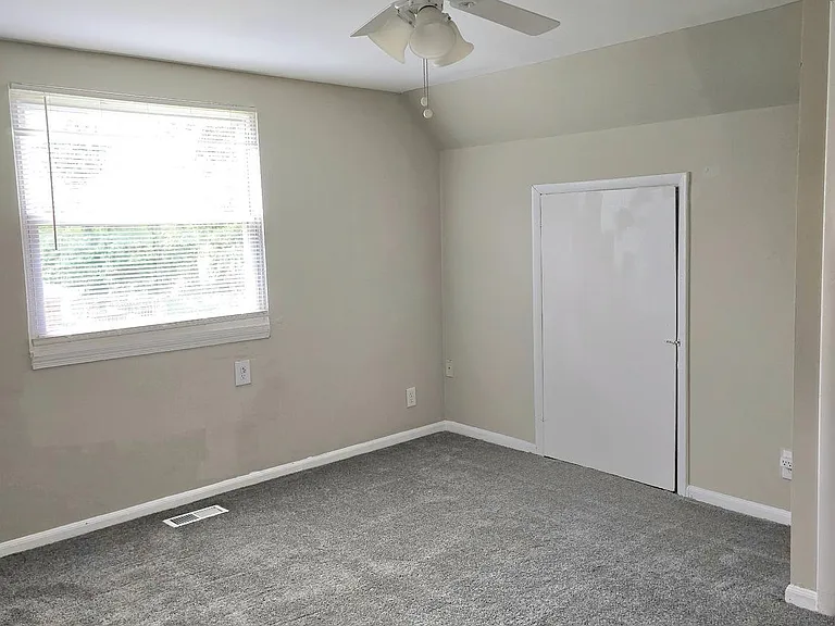 8313 Gibbons Dr — Photo 23