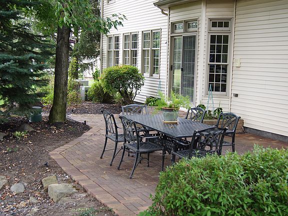 2nd image of 29021 Weybridge Dr