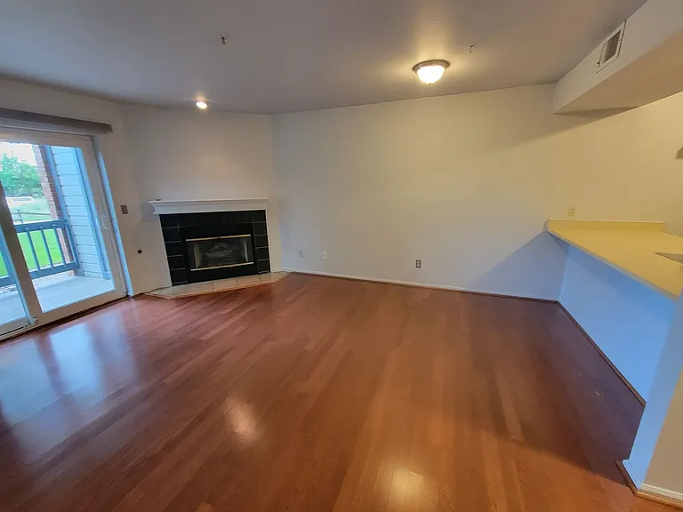 2727 Folsom St #117 — Photo 11