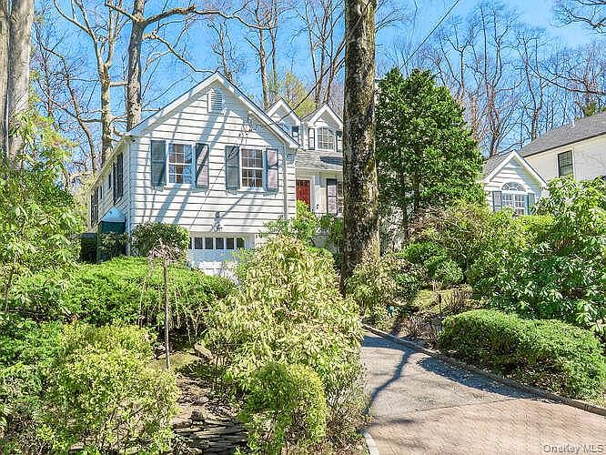 1st image of 8 Chelsea Drive