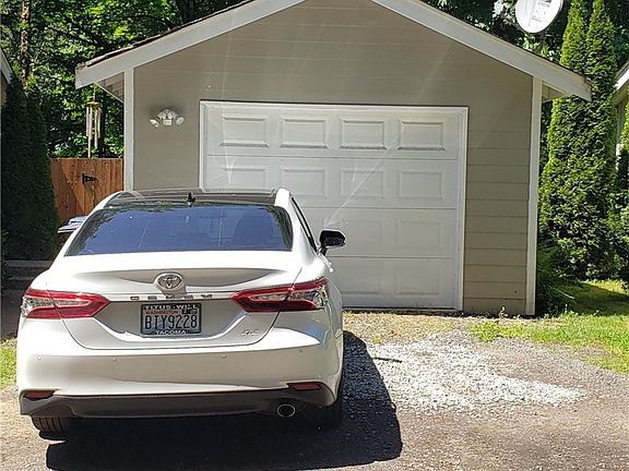 3rd image of 1399 SE Vallair Ct