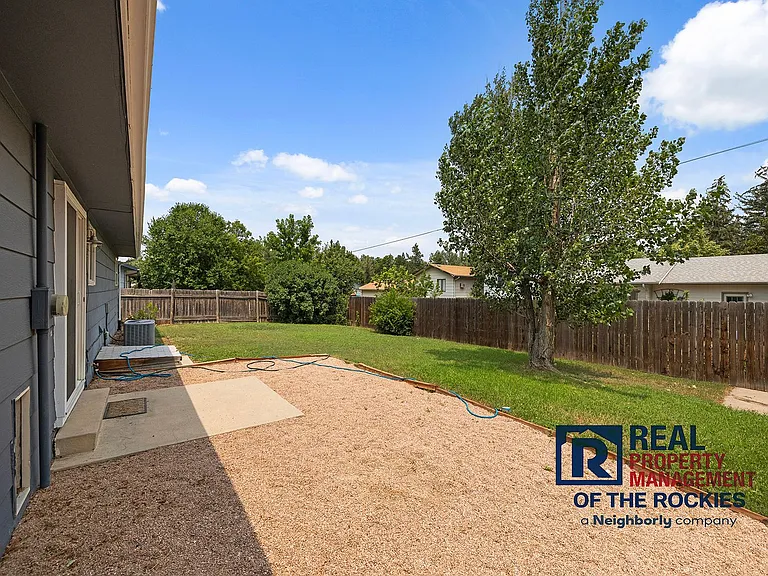 824 Rocky Rd — Photo 15