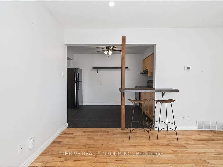 250 Greenwood Ave — Photo 5