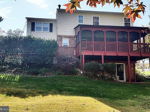 5th image of 8314 Bound Brook Ln