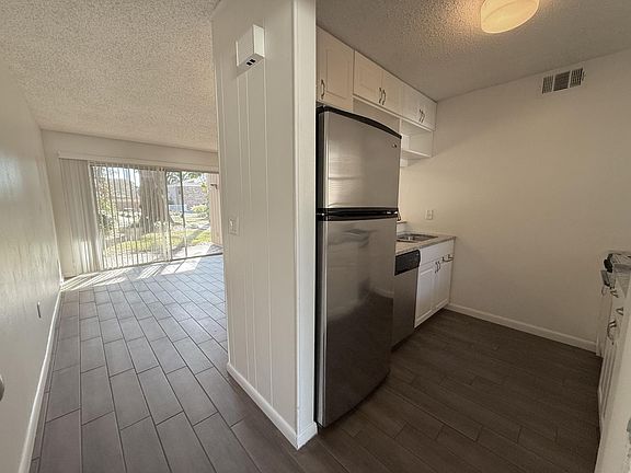 3rd image of 10453 Carrollbrook Cir