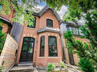 117 Robert St #4, Toronto, ON M5S 2K5