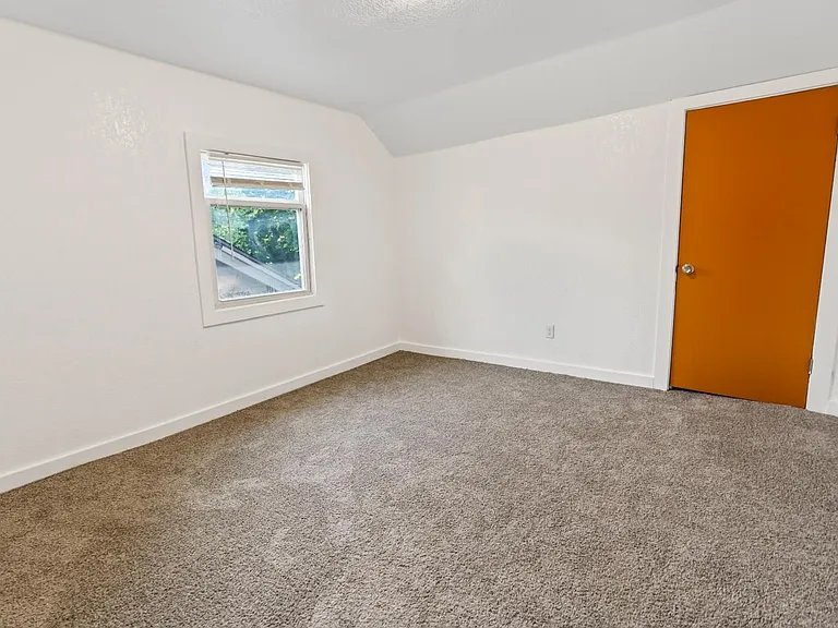 6131 Park Ave — Photo 7