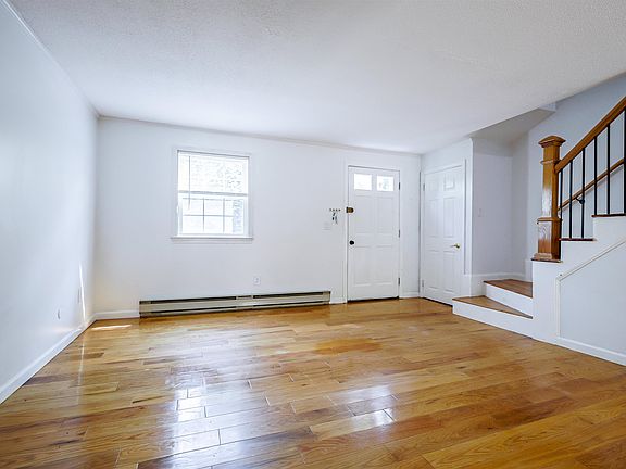 5th image of 41 Fieldstone Drive