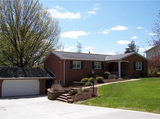 216 Suzanna Dr, Rostraver Township, PA 15012